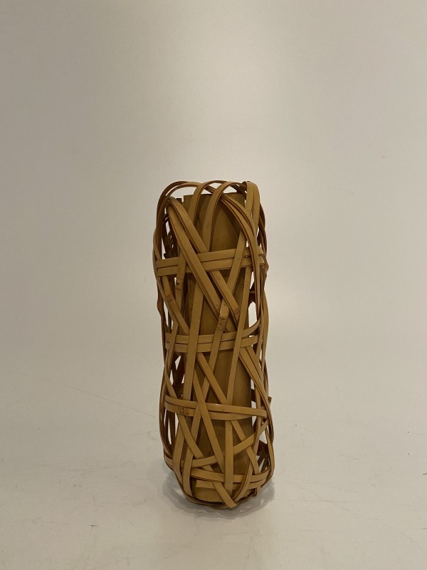 Tubular ikebana vase